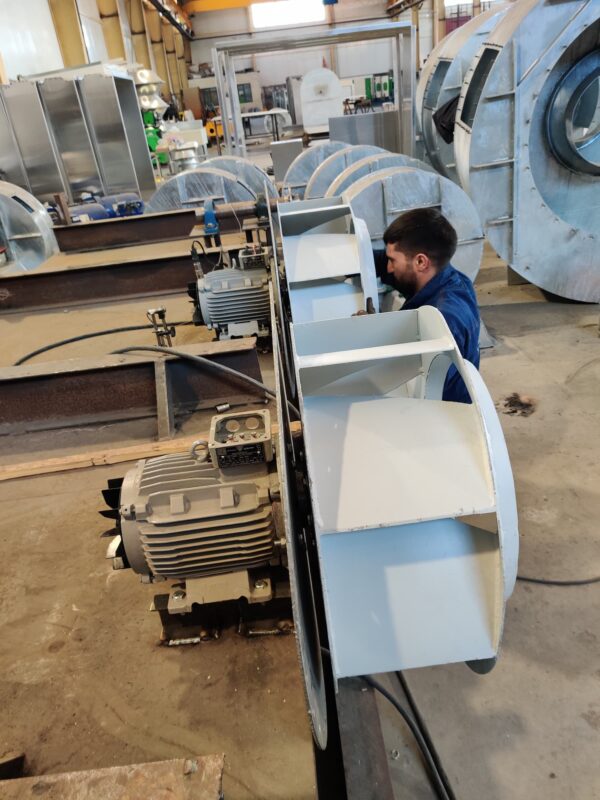 Centrifugal fan for compost tunnel